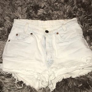 Levi high waisted shorts